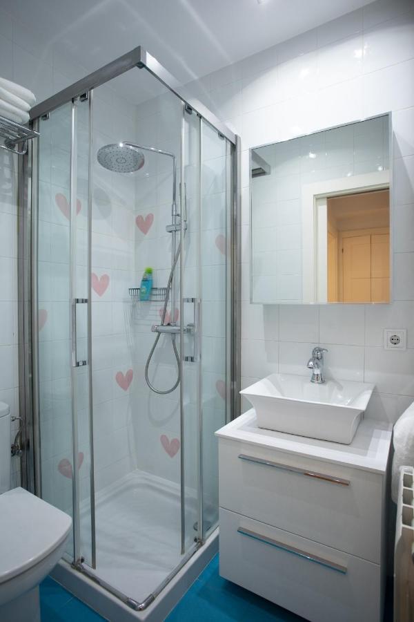 Acogedor Apartamento En El Centro Del Casco Viejo Apartman Bilbao Kültér fotó